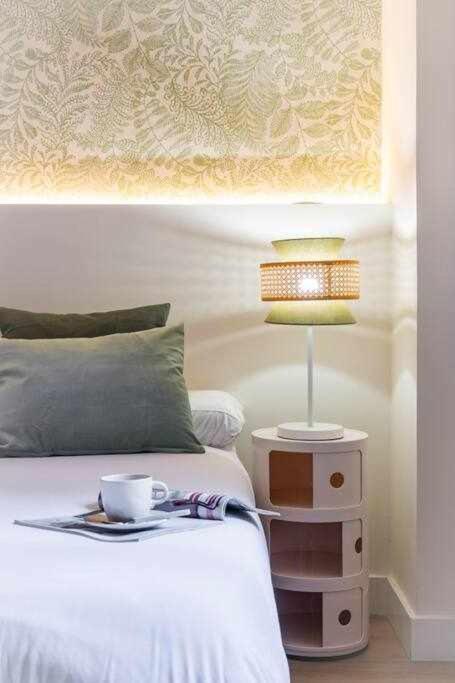 Monkeys Apartments San Roman Deluxe Севиля Екстериор снимка